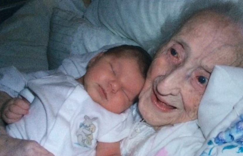 Navrnbaka i unuk, razlika 125 godina – Foto: Facebook/LifeofDad/Barbara Poole von Schilcher