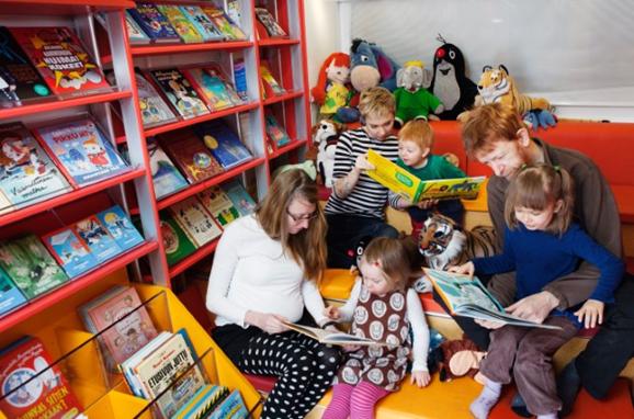 biblioteka na tockovima