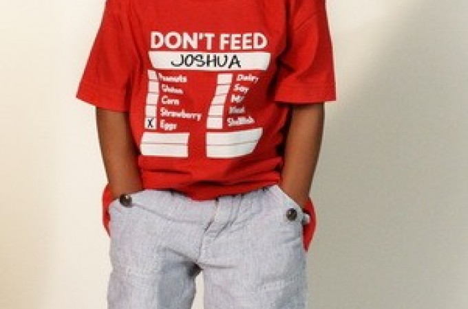“Ne hrani me” majica za alergičnu decu
