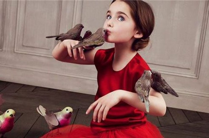 Saten, perje i krzno za vrhunski šik u novoj Baby Dior kolekciji