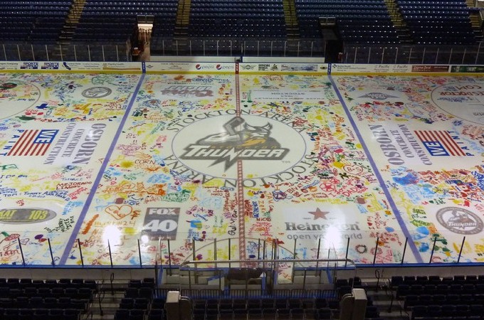 Deca oslikala hokejaški teren u akciji “Bojimo led”