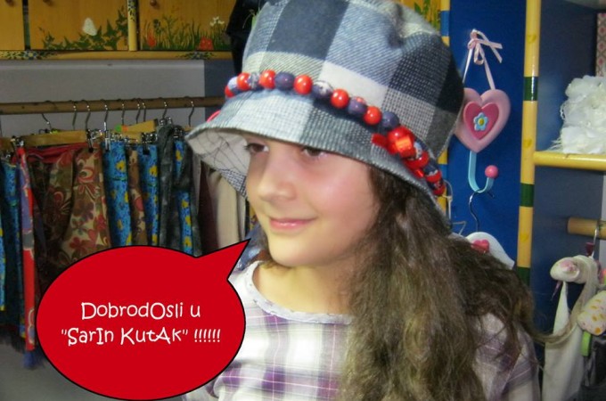 Januarski poklon Sarinog kutka – šeširić za povratak u školu!