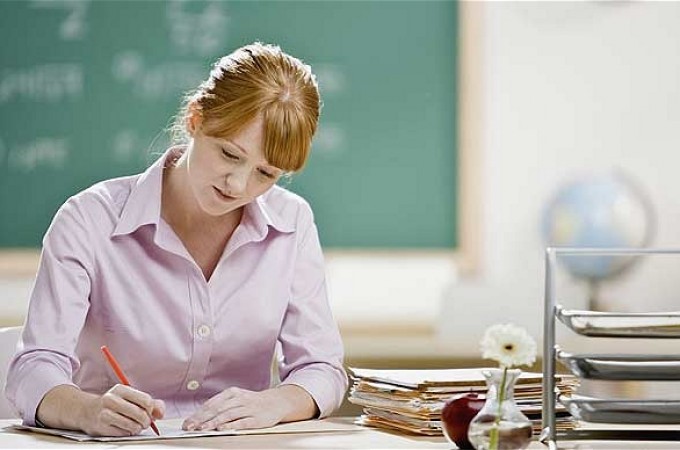 Blic: Đaci sa lošim prosekom postaju učitelji