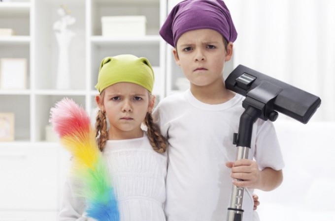 Deca su se žalila zbog kućnih poslova, pa su dobila još kućnih poslova