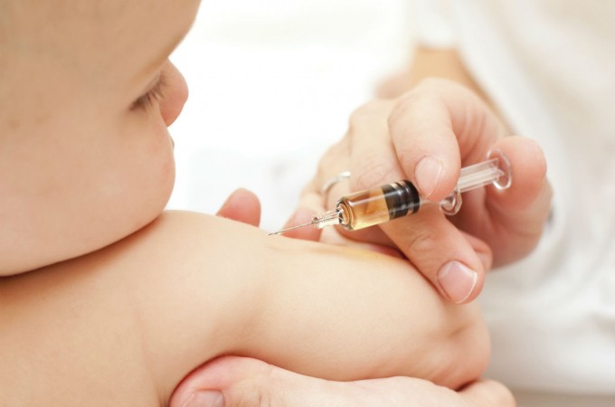 Pod pretnjom epidemije, roditelji masovno vakcinišu decu