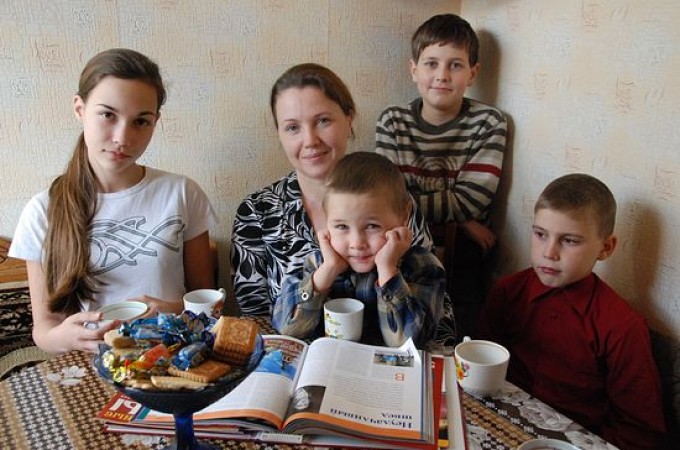 Pravoslavno majčinstvo i više dece: kako ostati psihički čitava