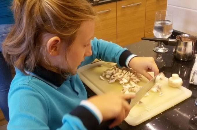 Kuvamo s decom: Špagete sa bolonjeze sosom