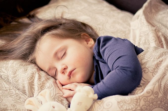 Da li je bitno kada nam deca idu na spavanje?
