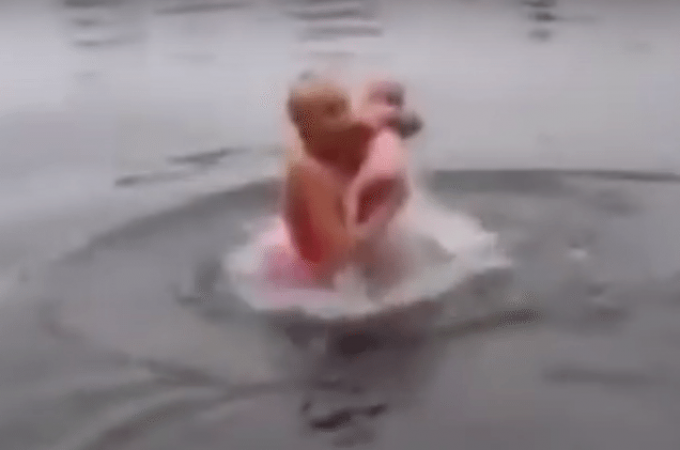 Ovako ruske majke čeliče svoje bebe (VIDEO)