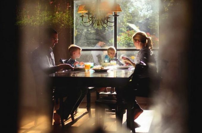 Osam pravila za zajedničko obedovanje koja primenjuju srećne porodice