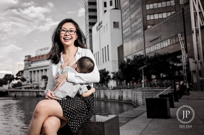 Fotografijama dojenja protiv diskriminacije mama na poslu