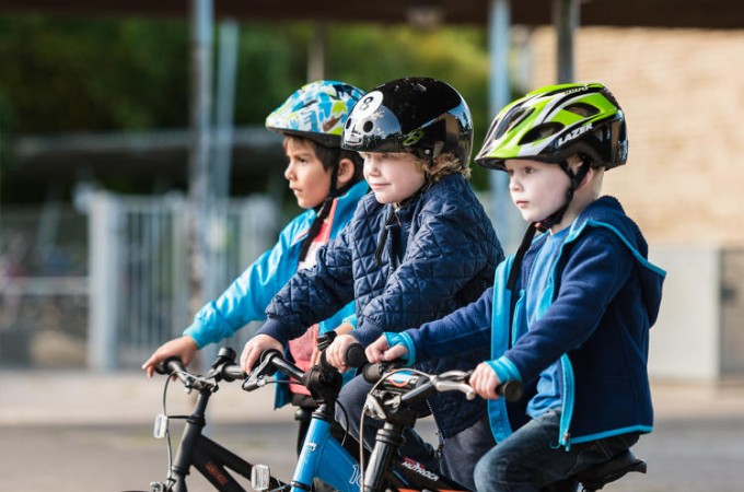 Grad u kojem i petogodišnjaci sami idu u školu – biciklom