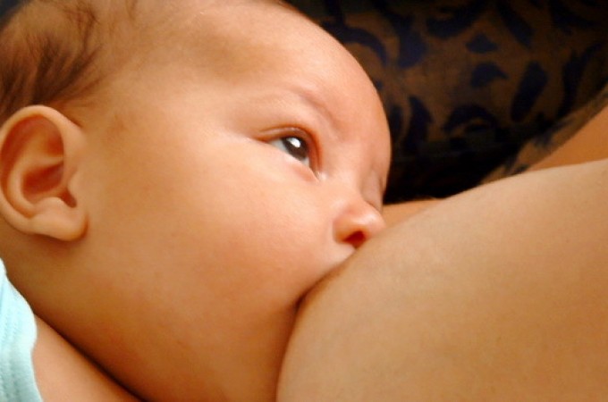 Uspešno dojenje: 7 prirodnih načina da podstaknete proizvodnju mleka