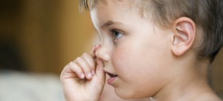 Zašto deca kopaju nos?