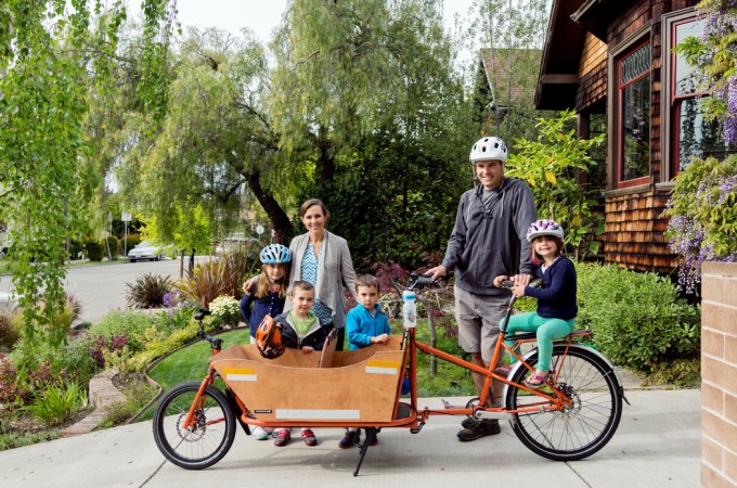 Porodice zamenjuju automobile kargo biciklima