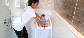 Izum koji olakšava kupanje bebe