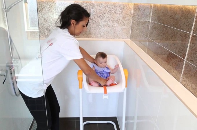 Izum koji olakšava kupanje bebe