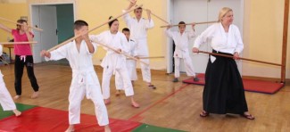Dvoje vežbaju po ceni za jednog u Aikido klubu “Zemun”