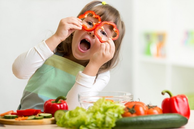 Jednostavan trik uz koji će dete pojesti više povrća