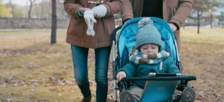 Roditeljstvo u Srbiji: Mame vaspitavaju, a tate se igraju sa decom