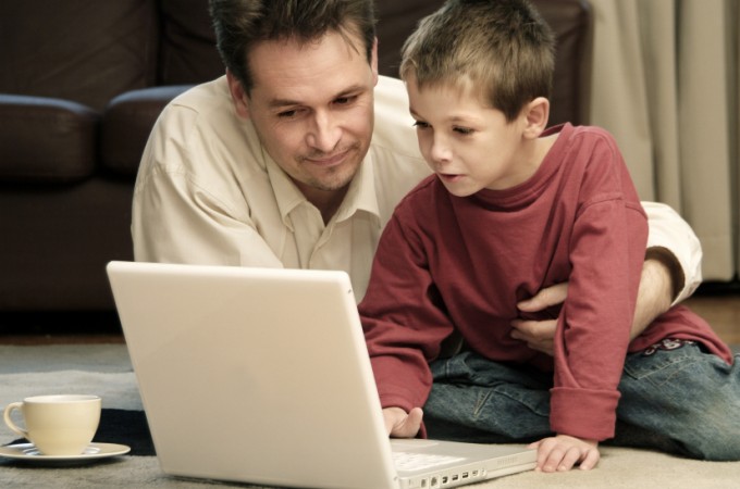 O zdravoj upotrebi interneta za decu – saveti dr Komarovskog
