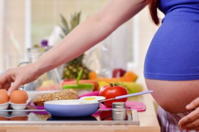 Većina trudnica ne unosi dovoljno hranljivih materija