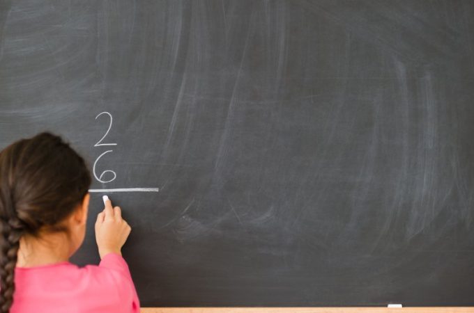 Profesor Anić o bauku matematike: Nastavnici su ti koji od dece prave pokvarene kalkulatore