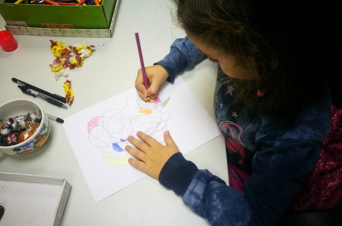 Fraktalno crtanje – art terapija u radu sa decom