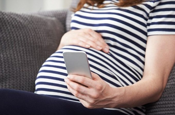 Zračenje mobilnih telefona i vaj-faj uređaja povezano sa visokom stopom pobačaja