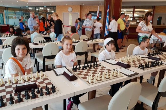 Razglednica iz Sočija: Deca iz Srbije na šahovskom takmičenju Belaya Ladya