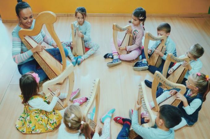 Grupne radionice harfe u “Eva” centru za muziku