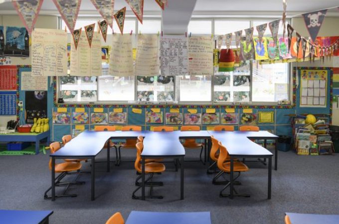 Naučnici: Bogato dekorisane učionice odvlače pažnju i ometaju učenje