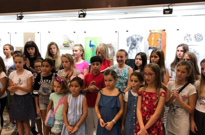 “Priče sa palete” – izložba dečije likovne škole u DKC Beograd