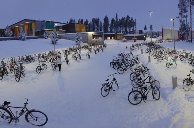 Briga me za zimu: Deca u Finskoj dolaze biciklom u školu iako je napolju -17 stepeni (FOTO)