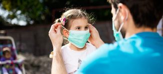 Detalji novog zakona o koronavirusu: Šta treba da rade roditelji zaražene dece