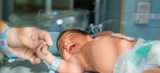 Lekari, ne odvajate novorođenčad od majki’: SZO upućuje važnu poruku porodilištima