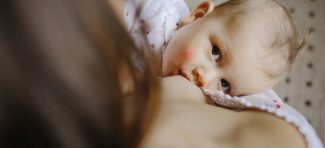 Studija otkrila zabrinjavajuće koncentracije “večnih hemikalija” u majčinom mleku