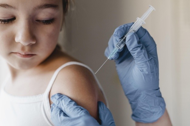 Podnet zahtev za Fajzer vakcinu za decu u Srbiji
