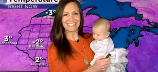 Mama meteorolog pojavila se u vremenskoj pognozi sa svojom bebom i očarala gledaoce