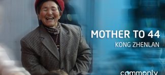 Žena iz Kine tokom 46 godina usvojila je i podigla čak 44-oro siročadi