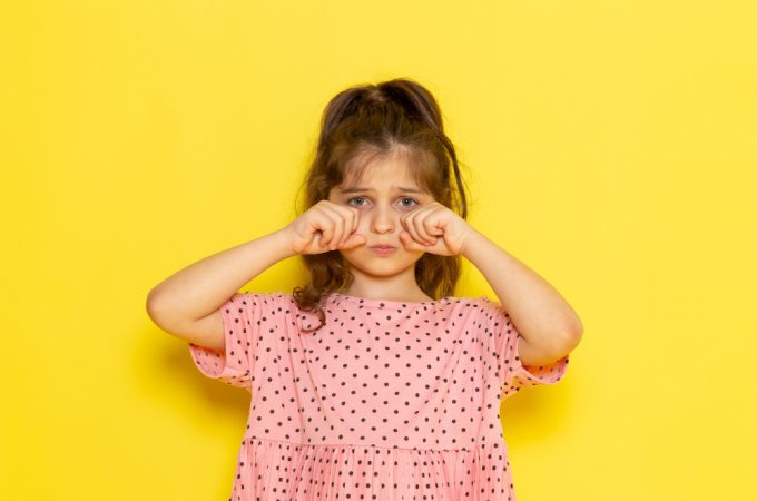 Kako pomoći deci da razumeju svoje emocije i upravljaju njima