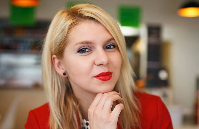 nurka redzepagic žene koje nakon porođaja cepaju drva